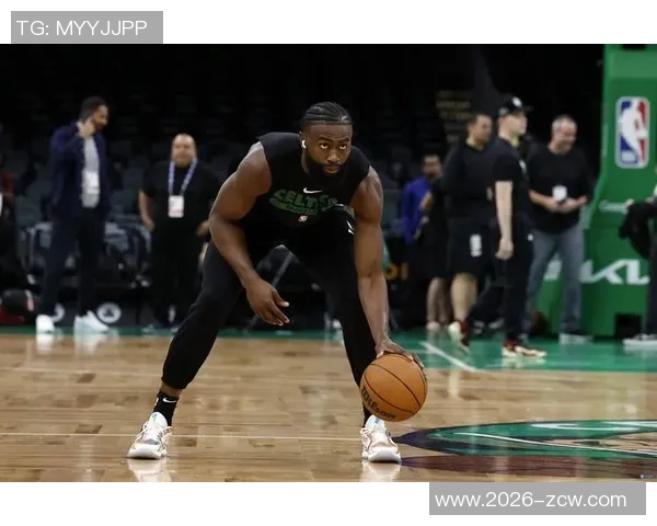 杰伦布朗称赞蒂尔曼表现出色末节发挥堪称现象级的全能球员 杰伦布朗称赞蒂尔曼表现出色末节发挥堪称现象级的全能球员